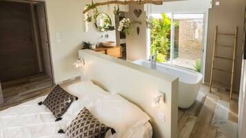 4 多间卧室、熨斗/熨衣板、上网接入、床单