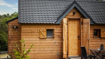 Deluxe Cabin, Ensuite, Mountain View | Garden