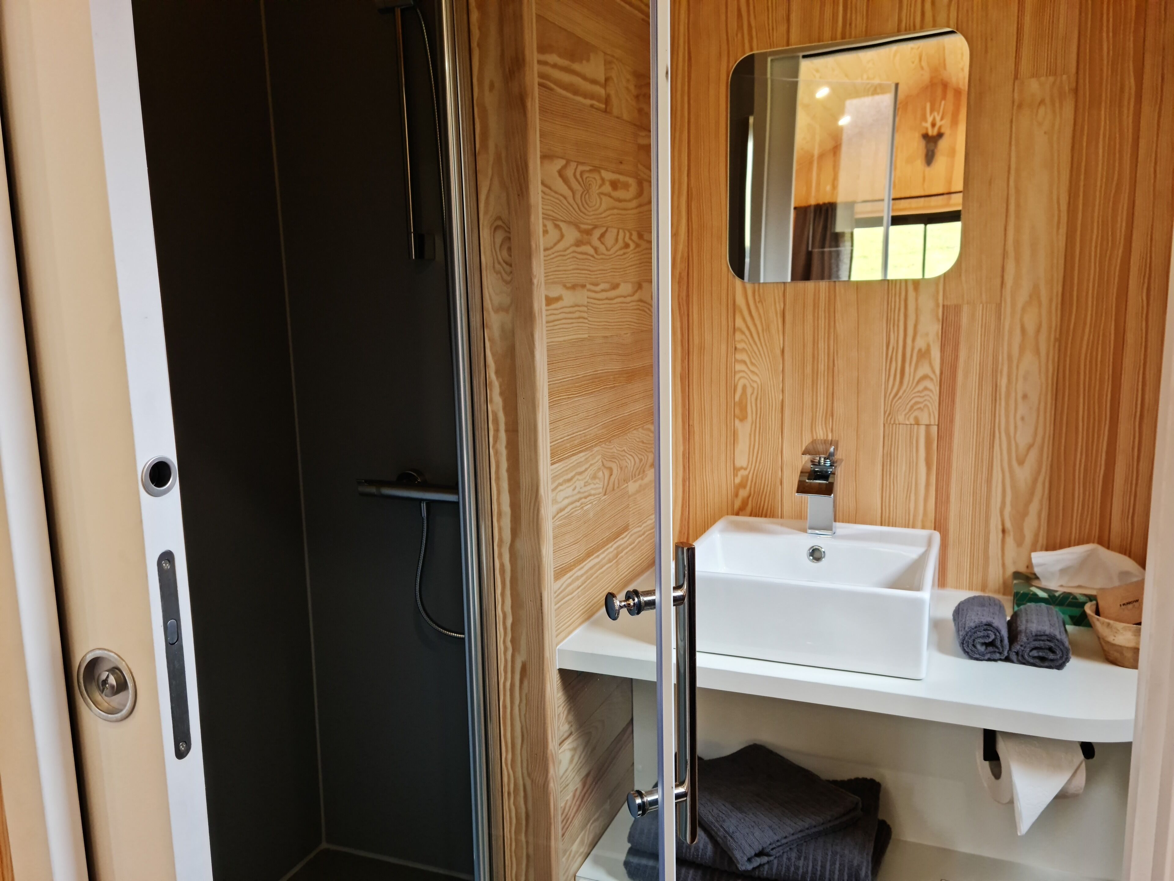 Deluxe Chalet, Ensuite, Mountain View | Interior