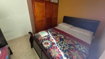 2 bedrooms, blackout curtains, bed sheets