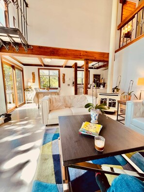 Televisión, chimenea