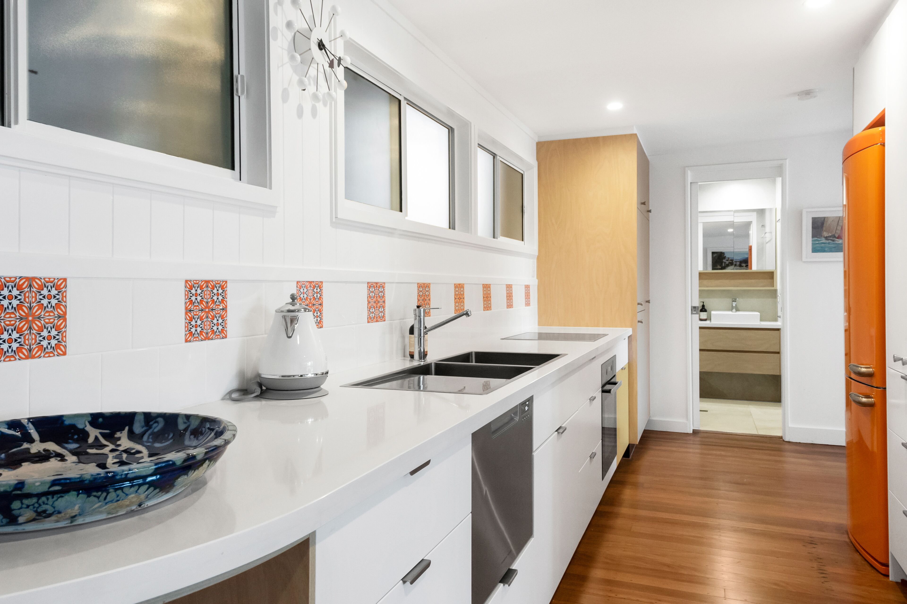 冰箱、微波炉、烤箱、炉灶