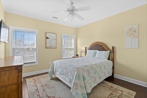 4 chambres, fer et planche à repasser, Wi-Fi gratuit, draps fournis