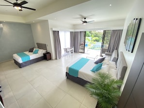 Premium Quadruple Room (Naoz) | Memory foam beds, free WiFi, bed sheets