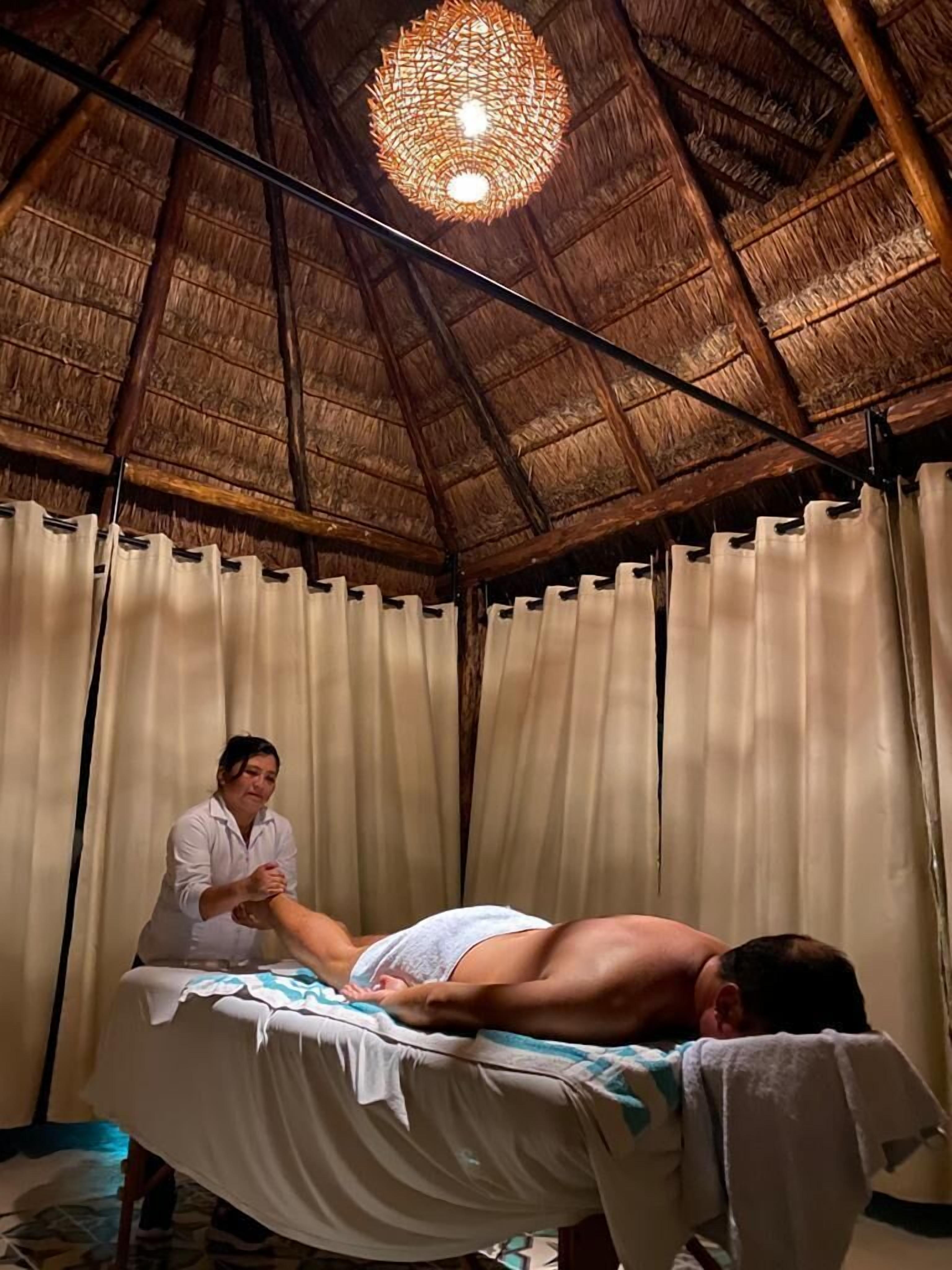 Couples treatment rooms, massages