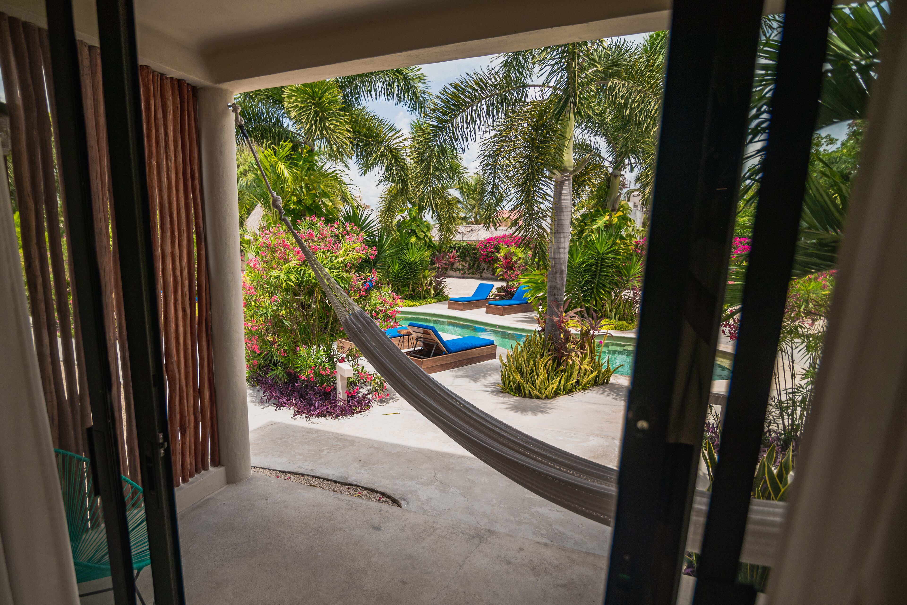 Room, 2 Twin Beds, Pool View | Terrace/patio