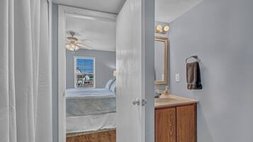 1 chambre, bureau, fer et planche Ă repasser, Wi-Fi gratuit