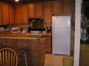 Refrigerador, microondas, parrilla de estufa y lavavajillas 