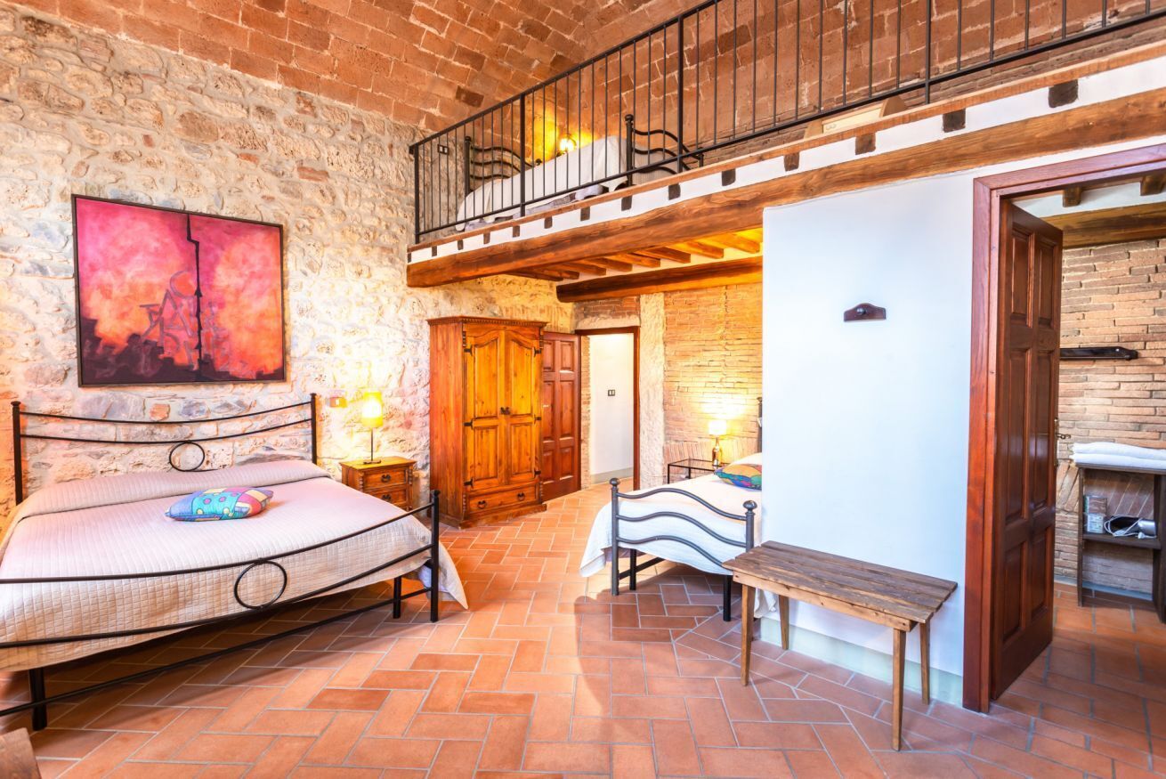 2 dormitorios, tabla de planchar con plancha, wifi y ropa de cama