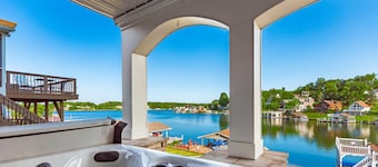 Private Lakefront Escape|Views, Dock, Hot Tub Fun