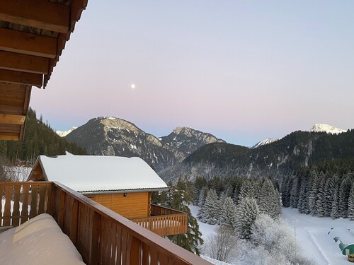 5-bedroom chalet with private sauna and stunning views