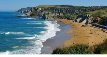 Beach WIFI families, tourism, surf, work