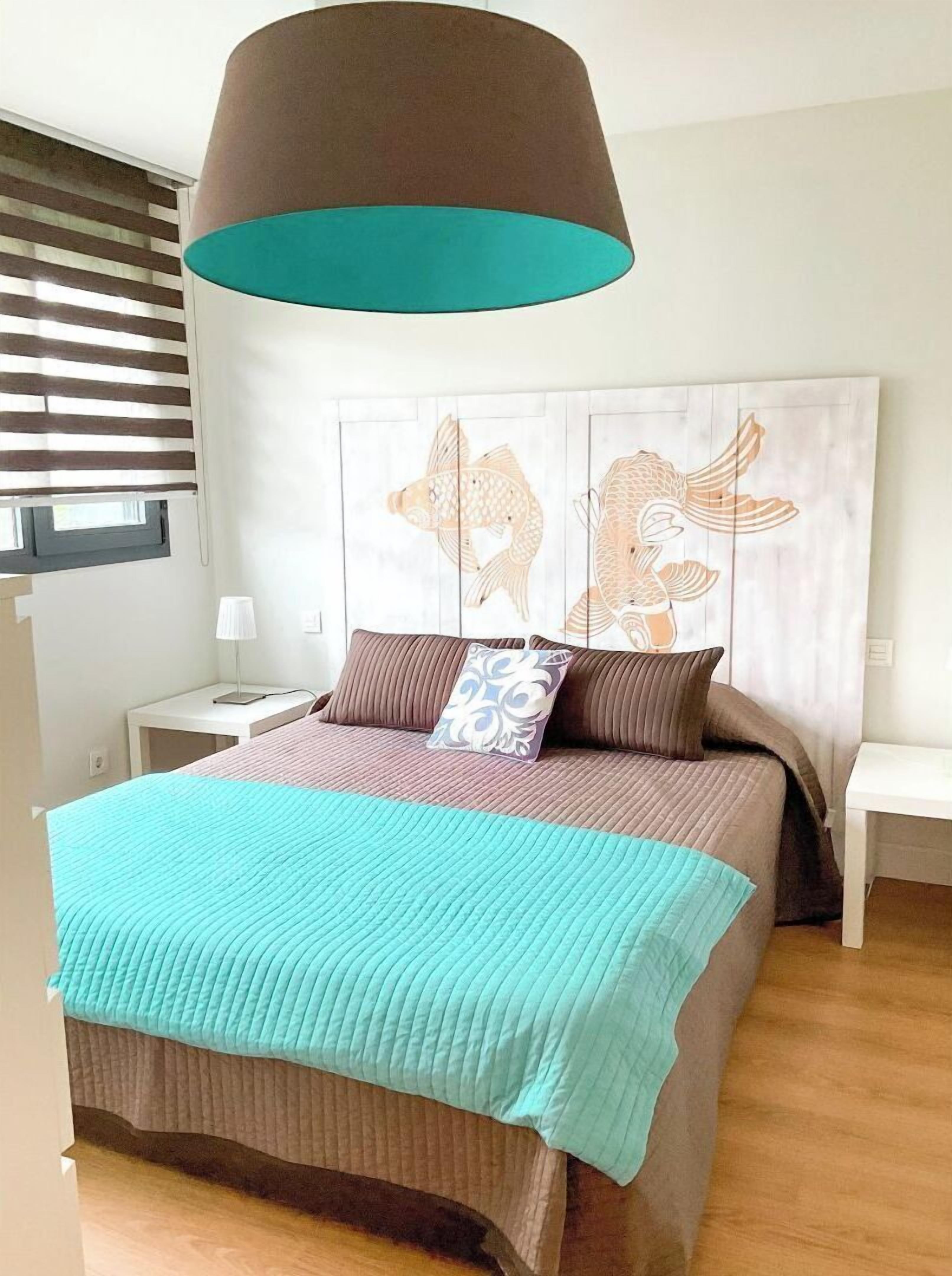 2 slaapkamers, een strijkplank/strijkijzer, gratis wifi, beddengoed