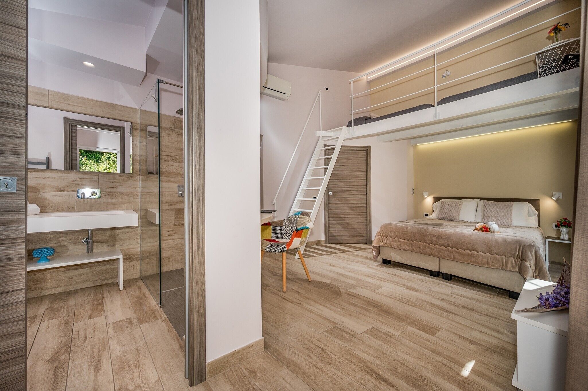 6 chambres, bureau, Wi-Fi gratuit, draps fournis