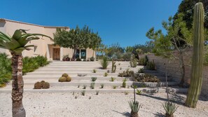 Property grounds - Villa Majoli 9, Emma Villas (Noto)