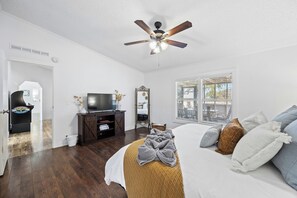3 Schlafzimmer, Bügeleisen/Bügelbrett, WLAN, Bettwäsche