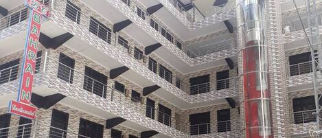 Fachada del alojamiento