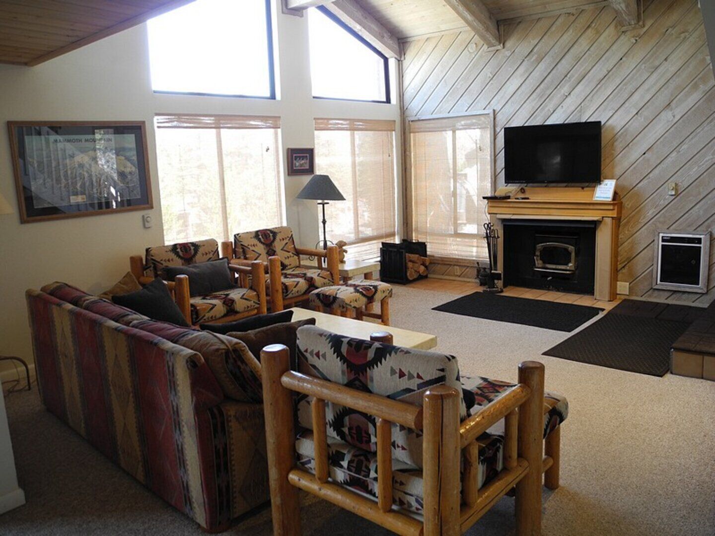 Smart TV, fireplace, DVD player