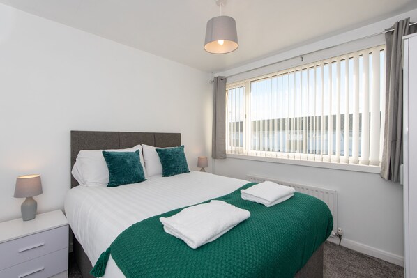 3 bedrooms, iron/ironing board, free WiFi, bed sheets - Toast Lettings | Cosy 3 bedroom home in Stockton on Tees  (Stockton-on-Tees)