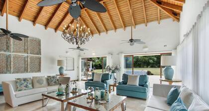Luxurious 5-bdr villa at Casa de Campo