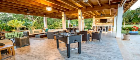 Luxury Villa | Lanai