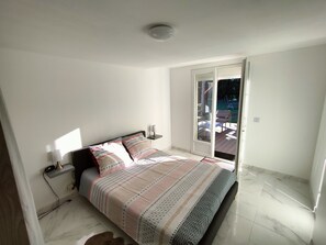 3 Schlafzimmer, Bügeleisen/Bügelbrett, kostenloses WLAN, Bettwäsche