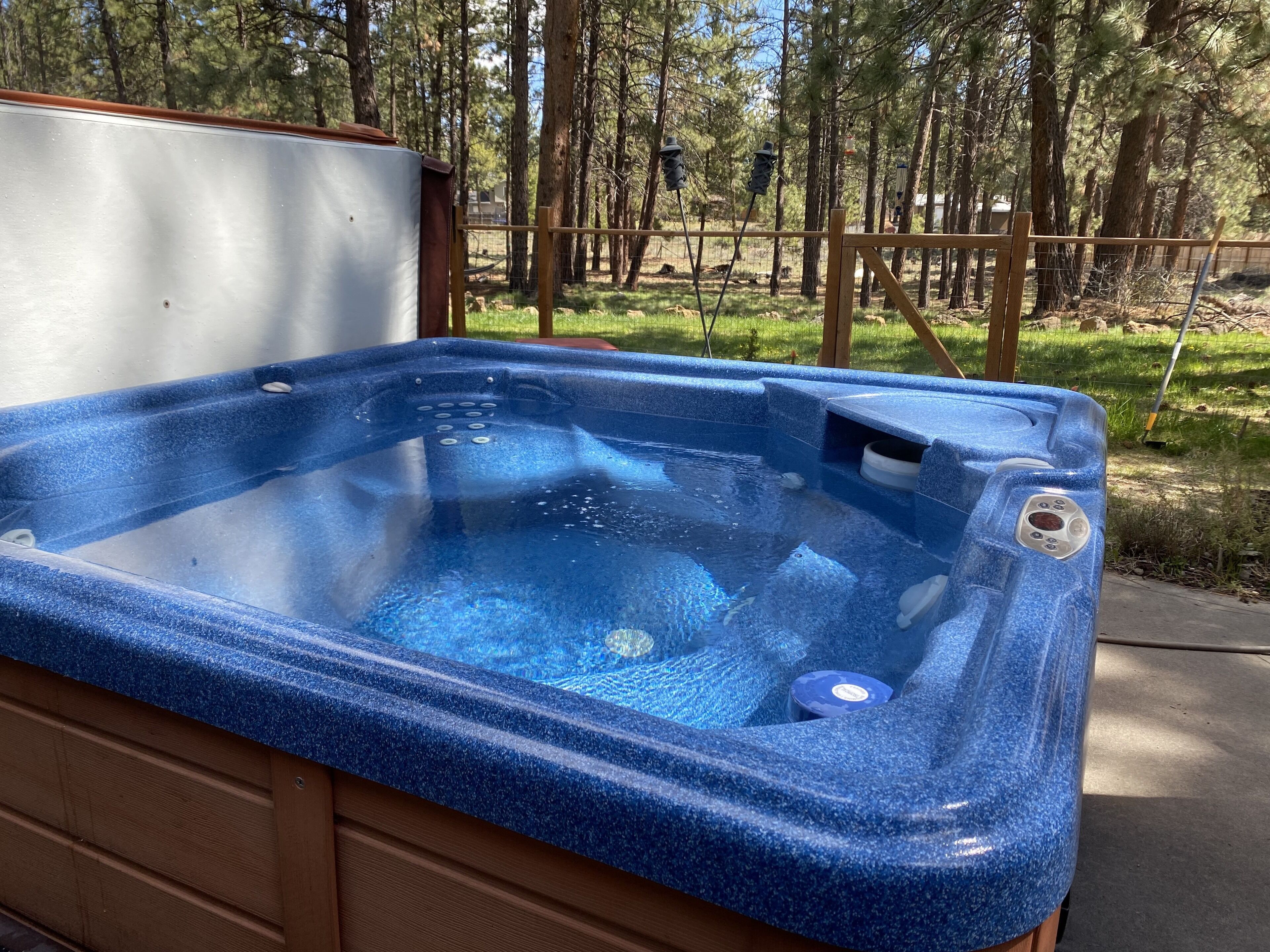 Forest Escape - Hot Tub under the Stars- AC- Zipline- No Train Noise