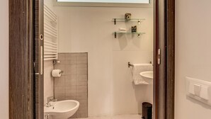 Towels - Double room with private bathroom (Roma)