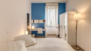 1 bedroom, internet, bed sheets - Double room with private bathroom (Roma)