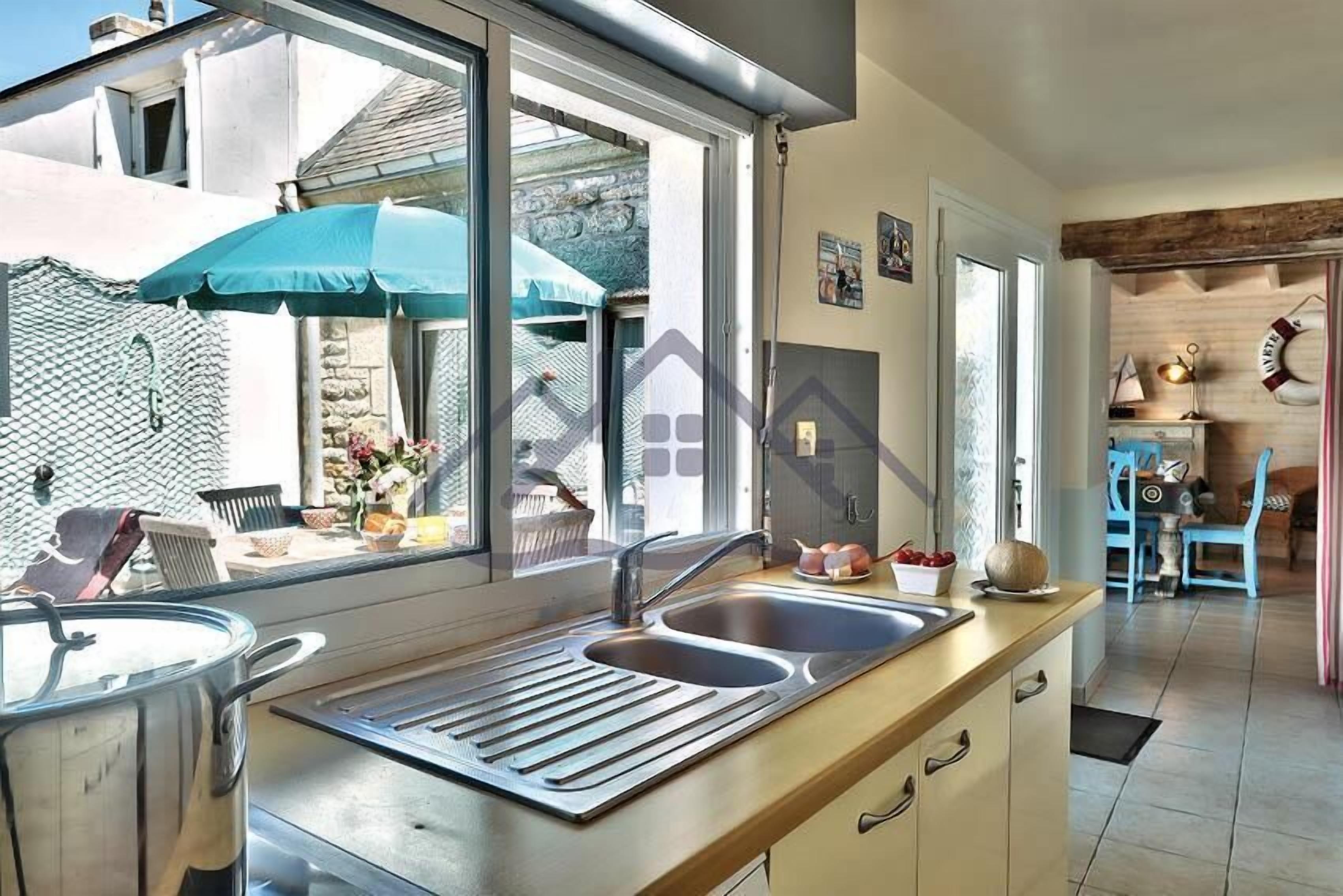 Frigorifero, microonde, macchina per tè/caffè