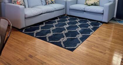 Boro Bungalow in beautiful downtown Swansboro with street legal golf cart