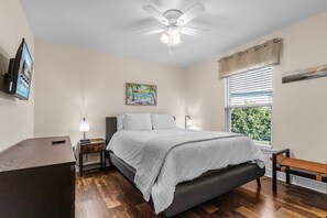 4 Schlafzimmer, Bügeleisen/Bügelbrett, WLAN, Bettwäsche