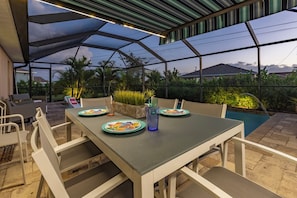 Outdoor dining