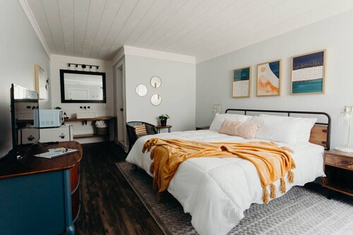 The Conner Room, The Lakeside Inn at Dale Hollow