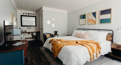 The Conner Room, The Lakeside Inn at Dale Hollow