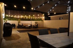 屋外ダイニングエリア