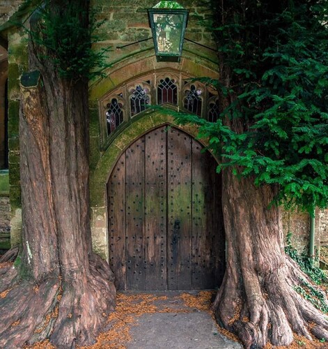 Cotswold apartment with private parking!