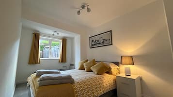1 chambre, fer et planche Ă repasser, Wi-Fi gratuit, draps fournis