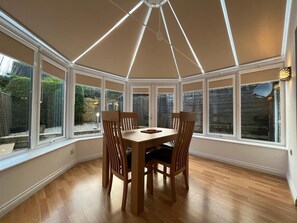 تناول الطعام