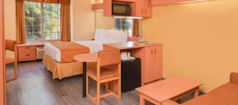 H3 อินน์ แอนด์ สวีทส์ - สนามบิน LAX - ลอสแองเจลิส