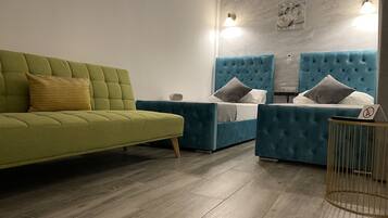 Deluxe Triple Room, Multiple Beds