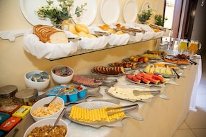 Desayuno buffet incluido todos los días