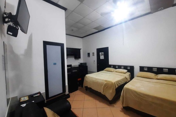 Executive-Studio, Turm | Schreibtisch, schallisolierte Zimmer, Bügeleisen/Bügelbrett