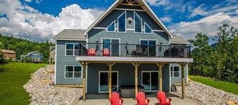 Luxury 3700 sf Home with Mountain Views, Hot Tub, Sauna, Game Room