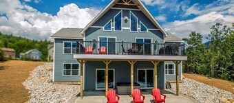 Luxury 3700 sf Home with Mountain Views, Hot Tub, Sauna, Game Room