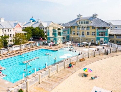 The Harbor House-Bayside-Pool-2 Blocks from Beach