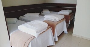 Triple Room | Free WiFi, bed sheets
