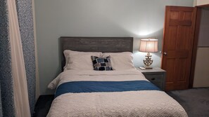 5 habitaciones, escritorio, tabla de planchar con plancha y wifi gratis 