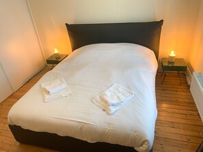 4 chambres, fer et planche à repasser, Wi-Fi gratuit, draps fournis