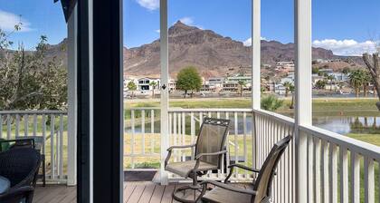 Siren's Adventure Riverfront Cottage! River Lodge NB31